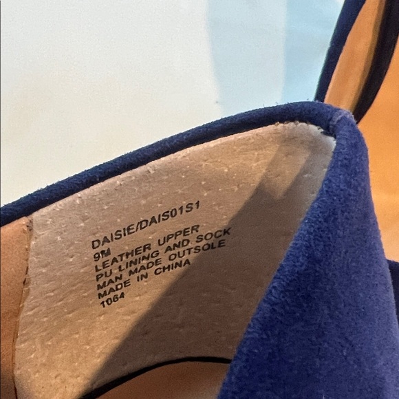 Steve Madden Blue Suede Daisie Heels - Picture 11 of 11